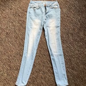 Encore skinny jeans light wash